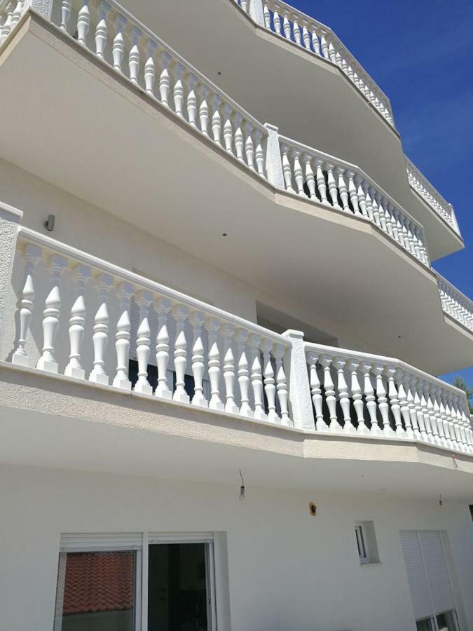Apartments Prpic Seget Vranjica Exterior photo